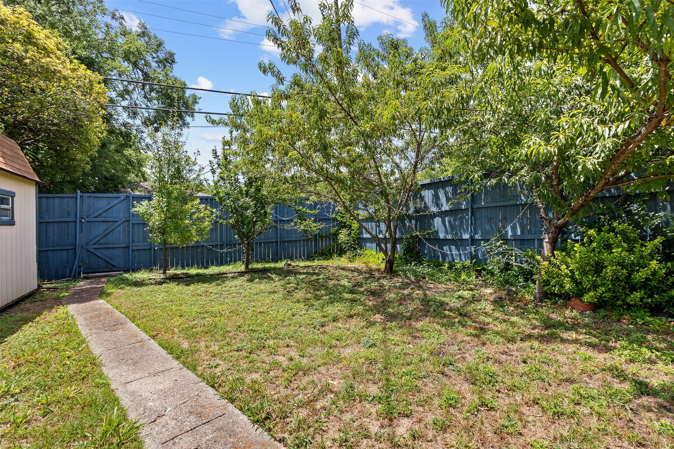 1902 Norfolk Avenue Dallas TX 75203