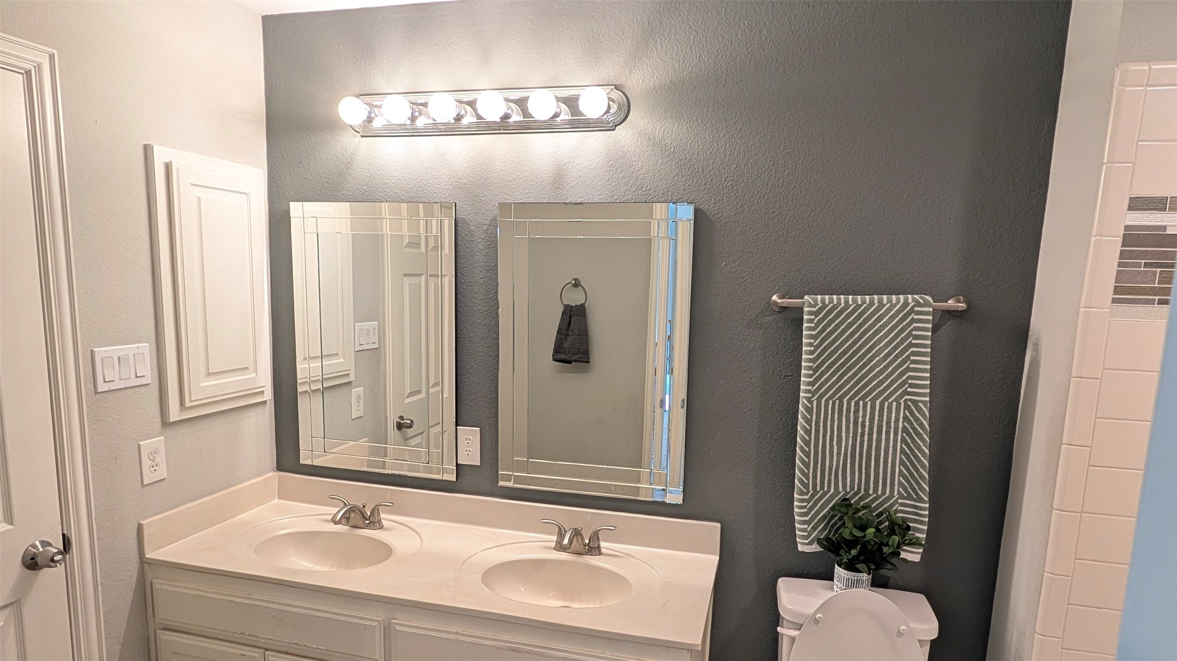 4221 Crestfield Drive Richardson TX 75082