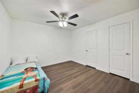 1005 Iowa Street Irving TX 75060