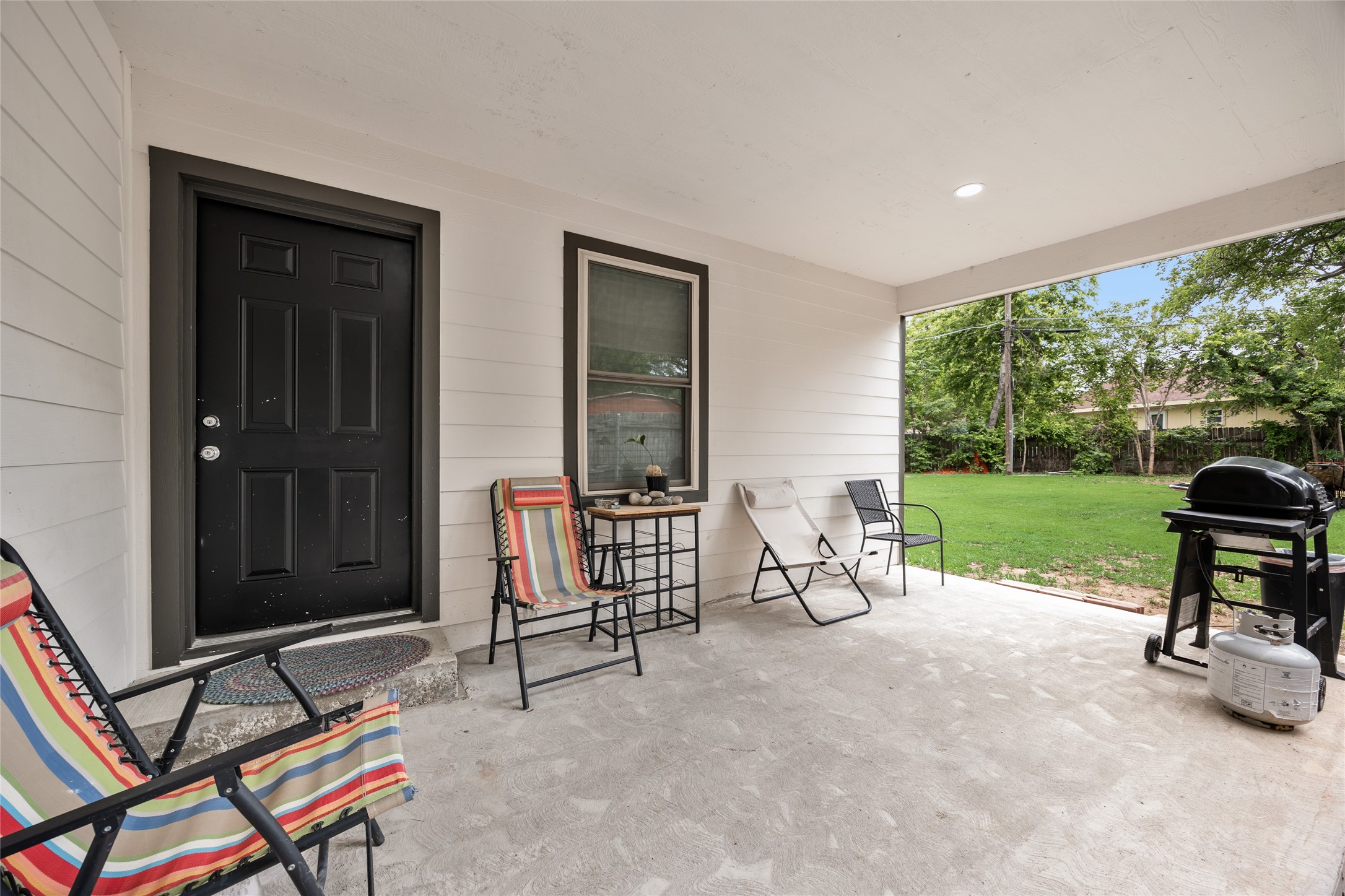 1005 Iowa Street Irving TX 75060