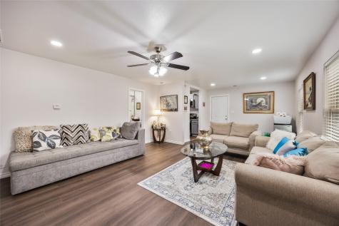 1005 Iowa Street Irving TX 75060