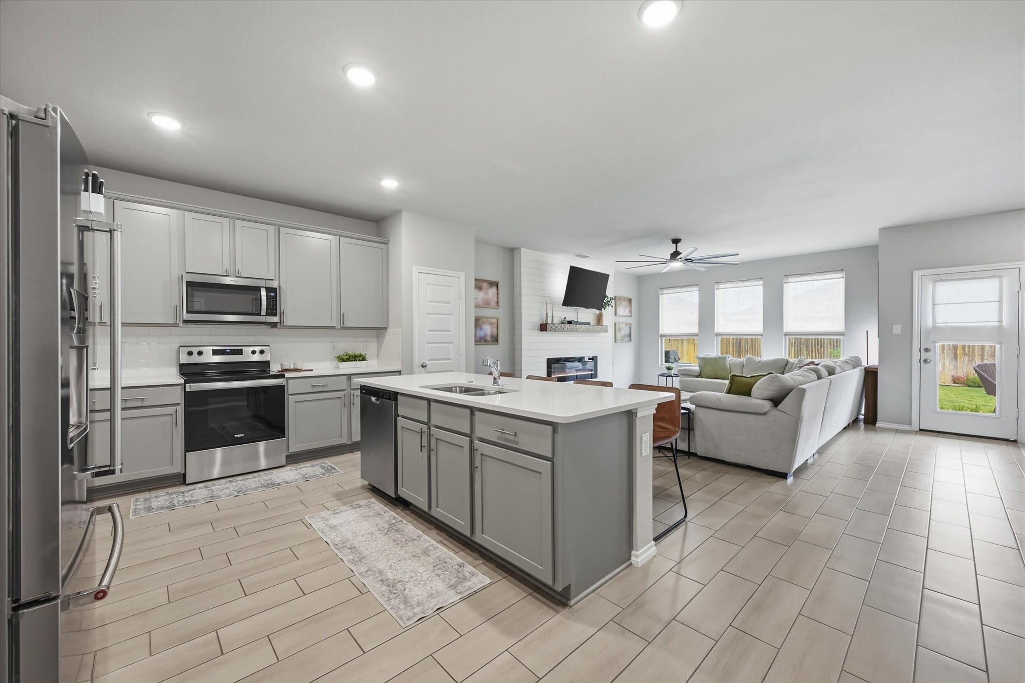924 Ravenwood Lane Van Alstyne TX 75495