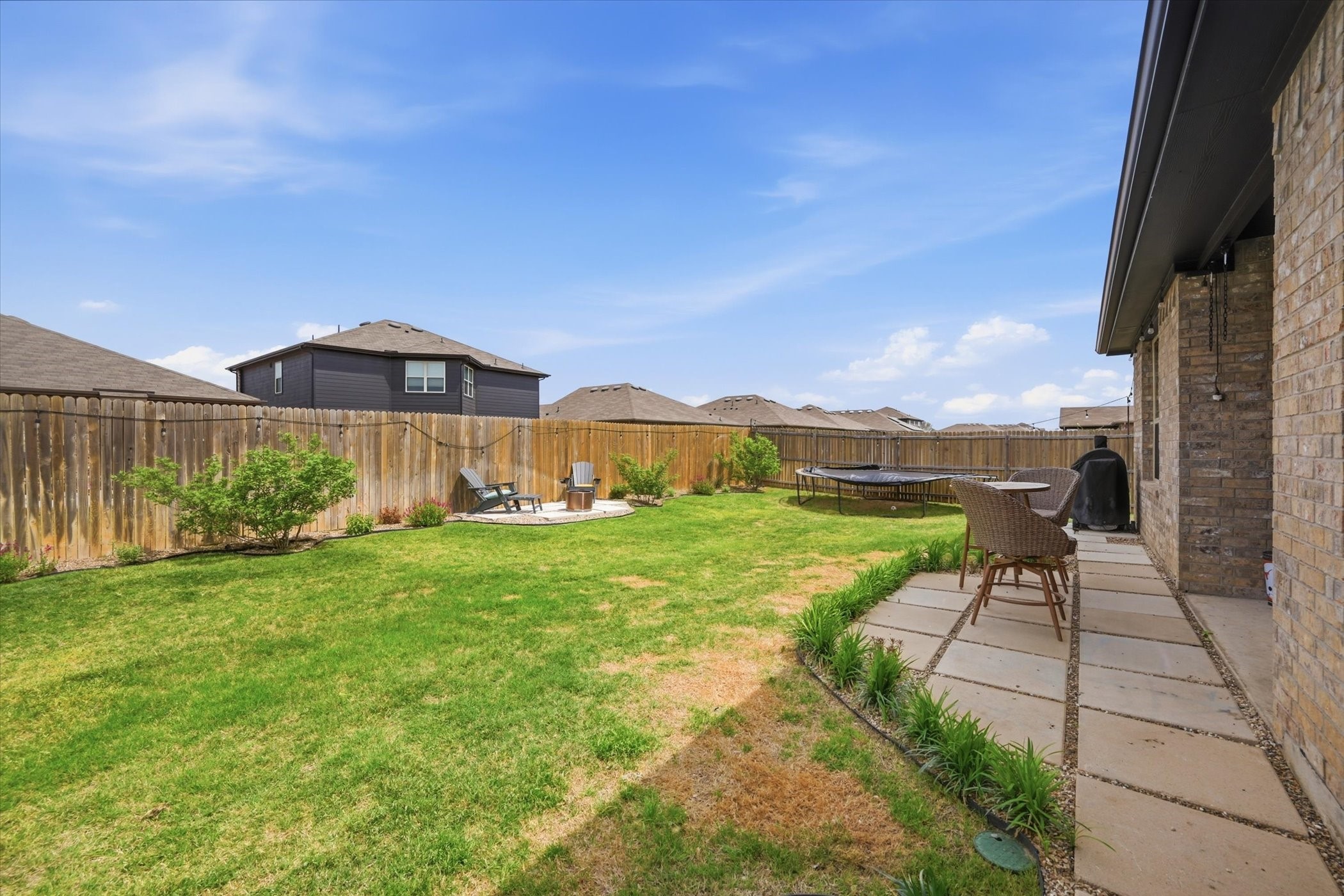 924 Ravenwood Lane Van Alstyne TX 75495