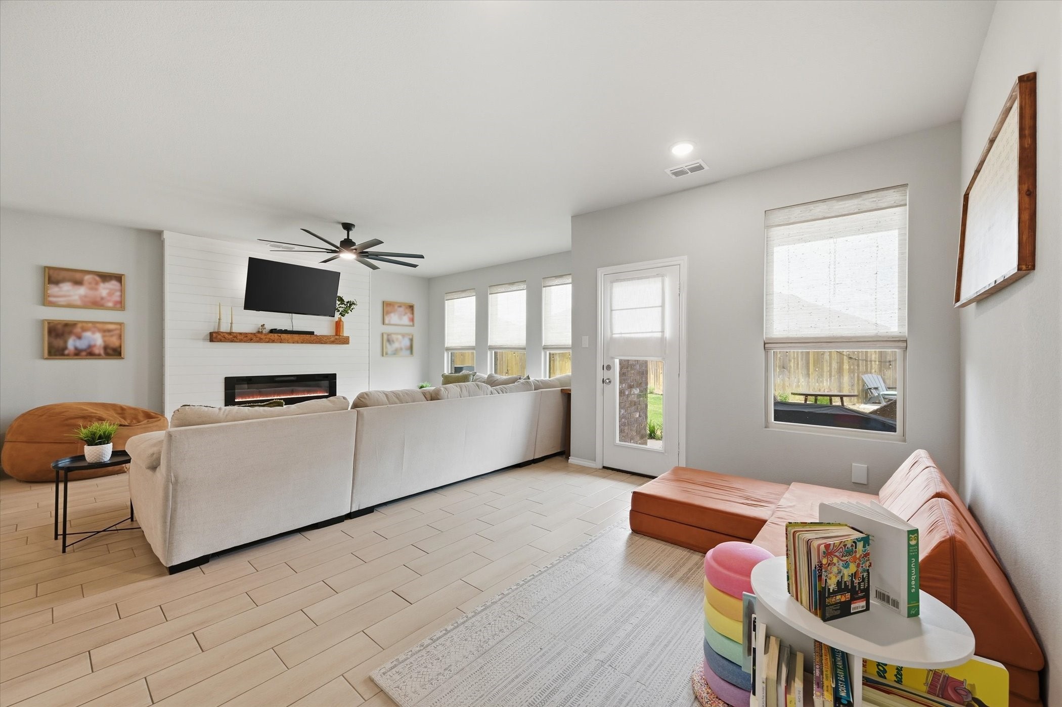 924 Ravenwood Lane Van Alstyne TX 75495