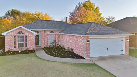 814 Valleybrooke Drive Arlington TX 76001