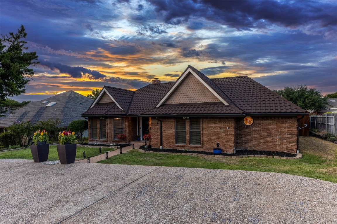 3028 Club Country Drive Garland TX 75043