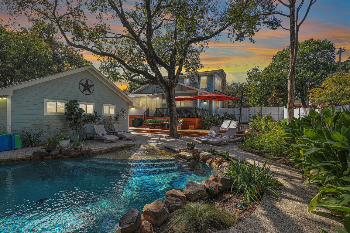 310 N College Street Mckinney TX 75069