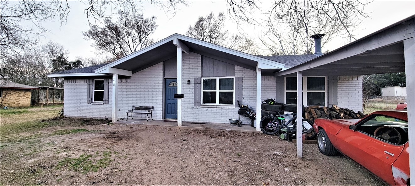 1212 Karen Lane Groesbeck TX 76642