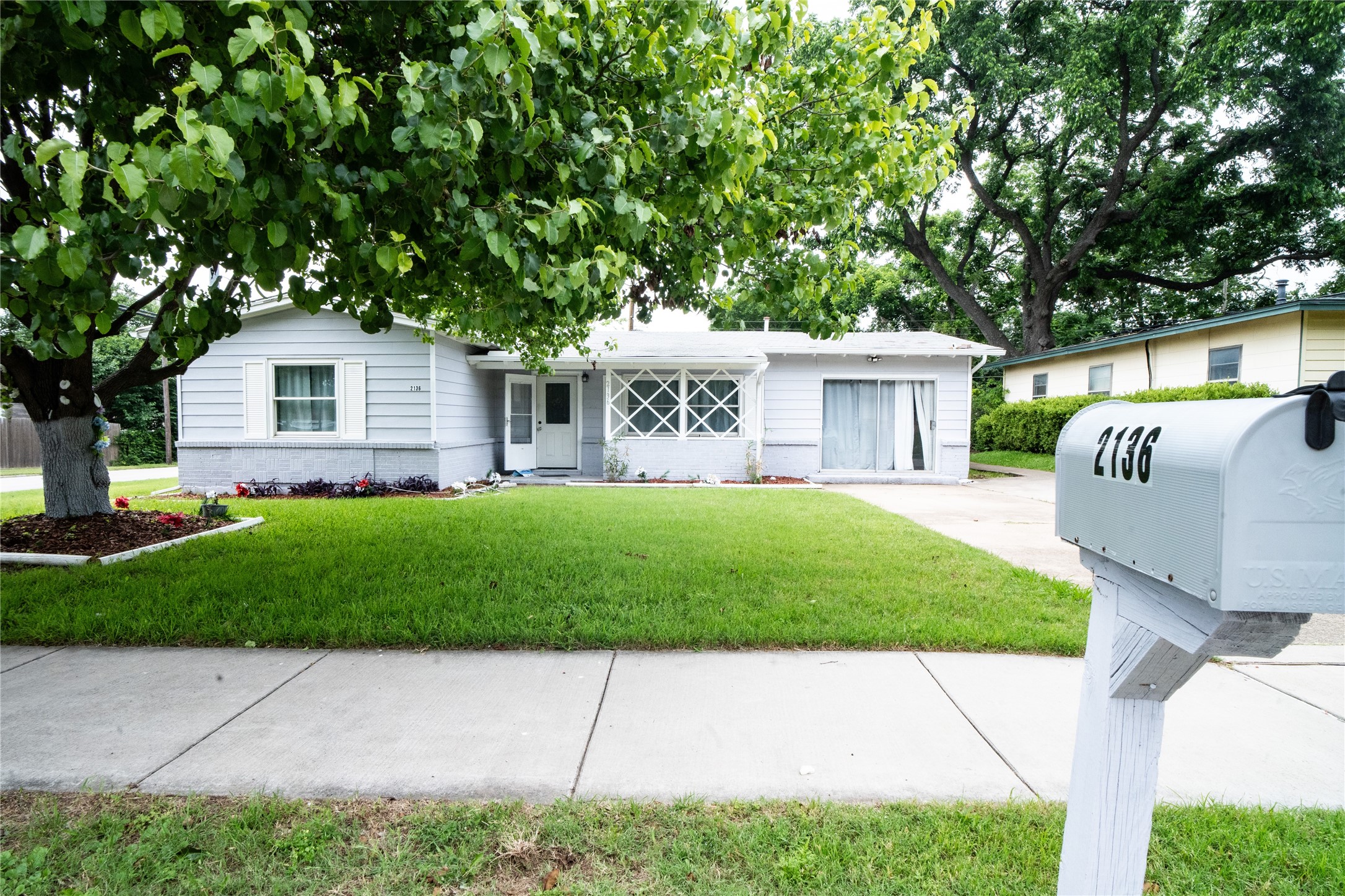 2136 Ridgeway Street Arlington TX 76010