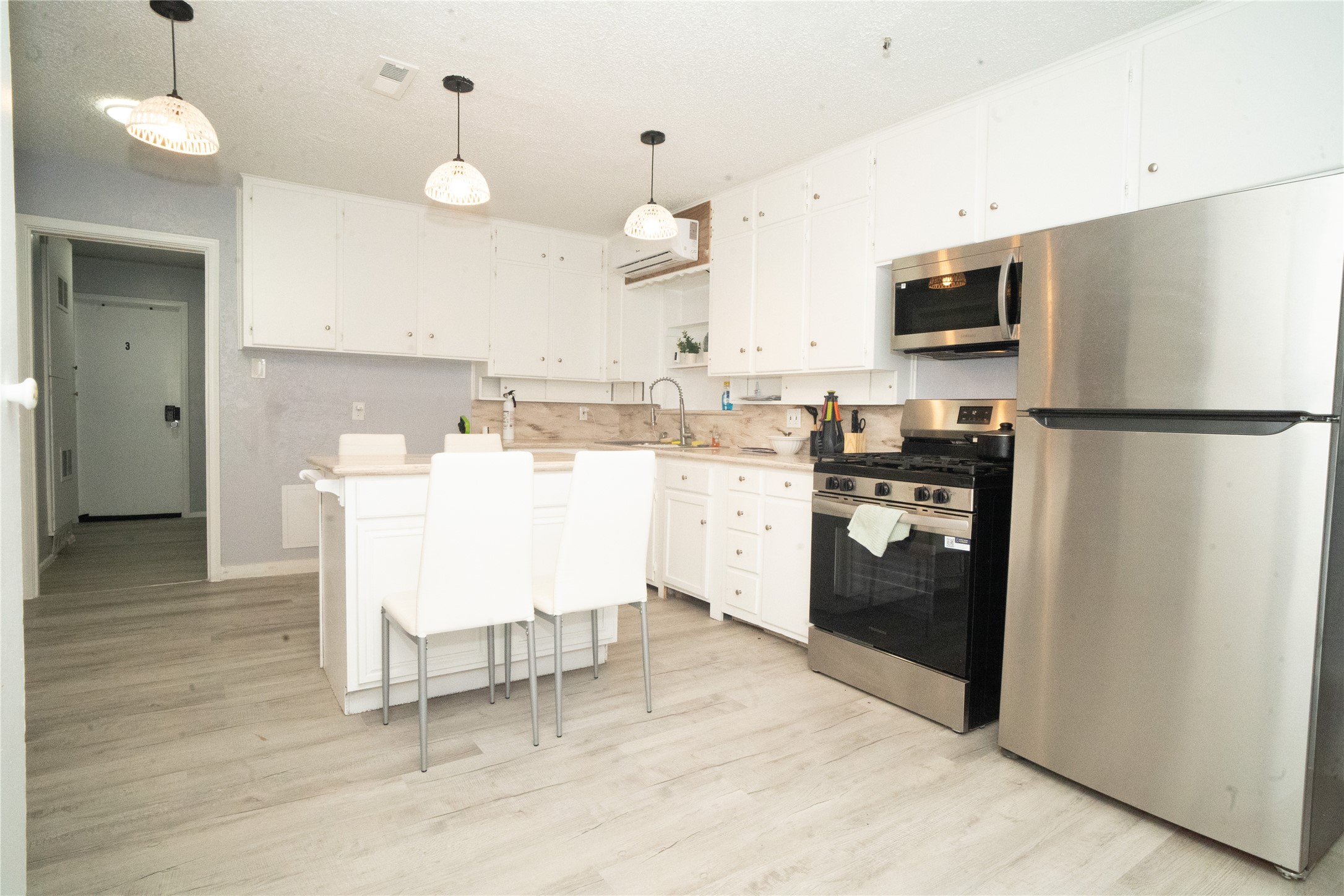 2136 Ridgeway Street Arlington TX 76010