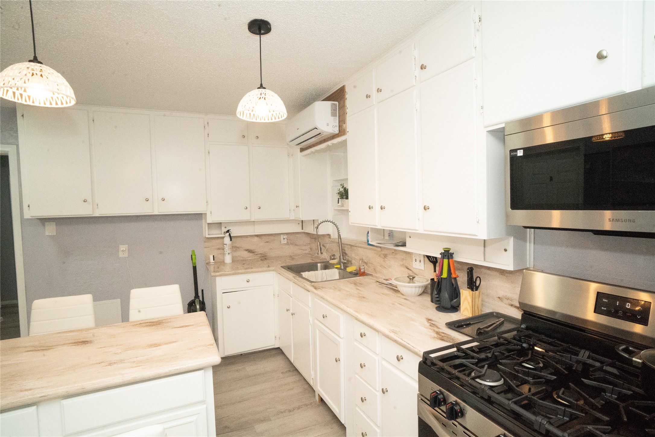 2136 Ridgeway Street Arlington TX 76010