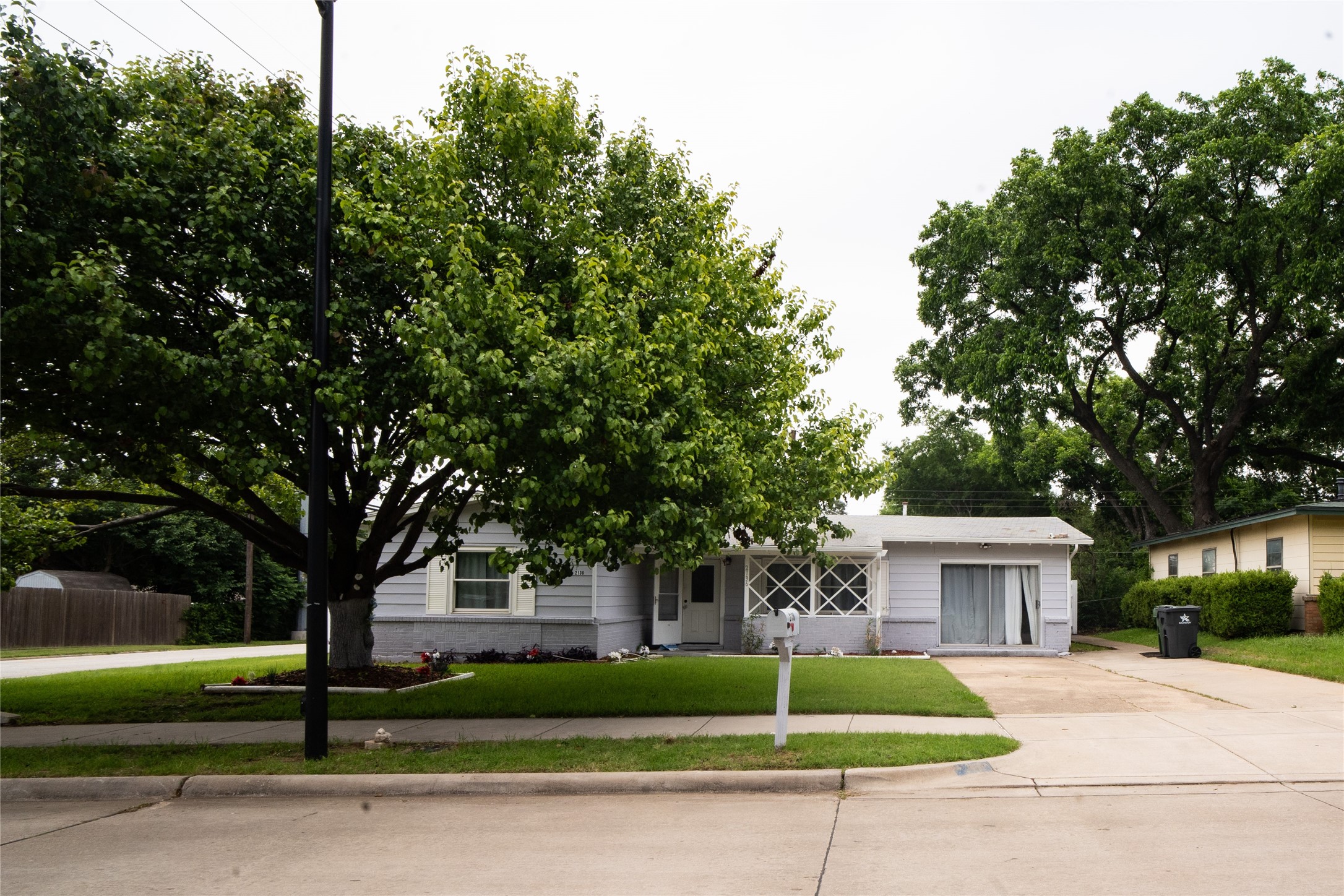 2136 Ridgeway Street Arlington TX 76010