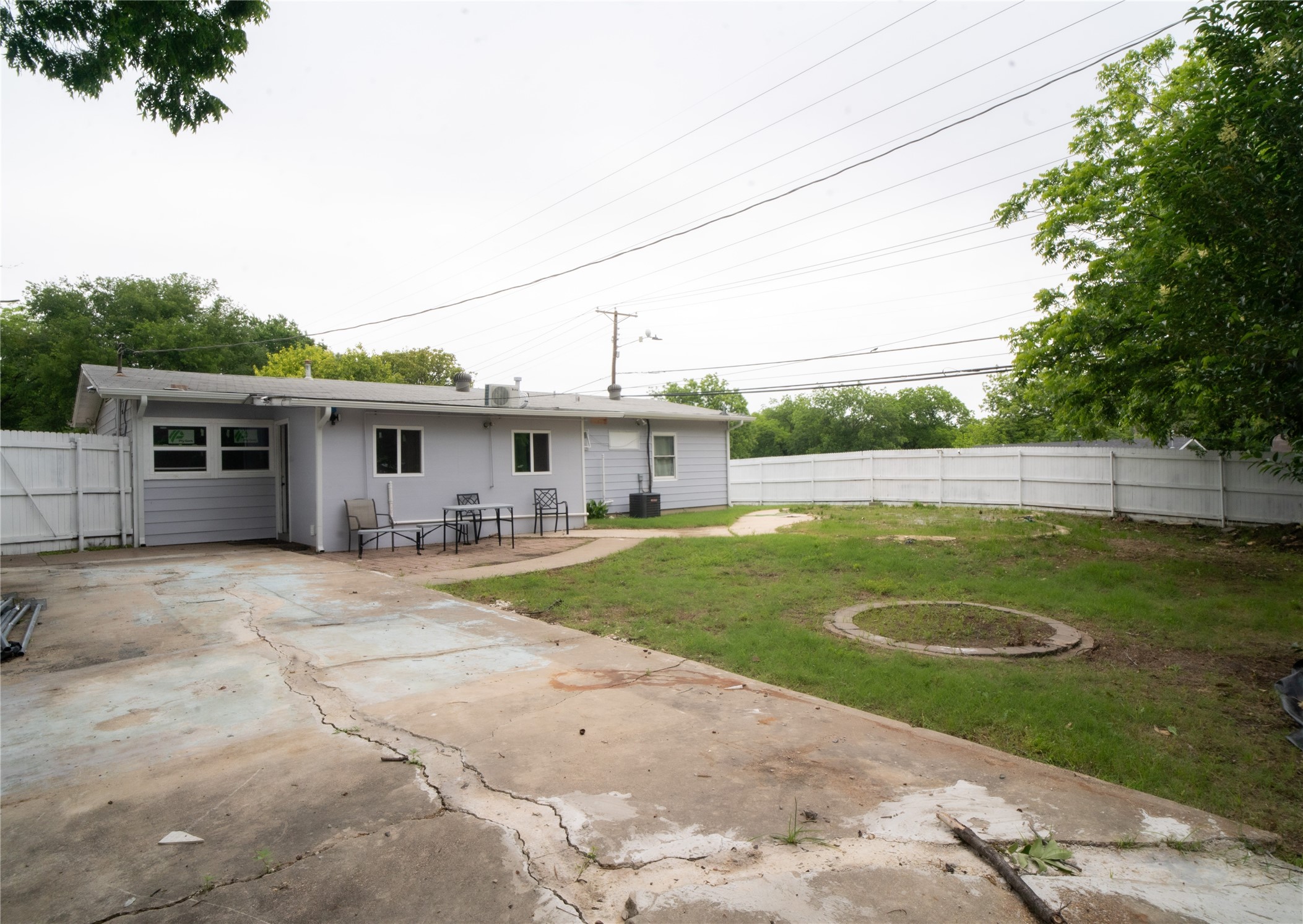 2136 Ridgeway Street Arlington TX 76010