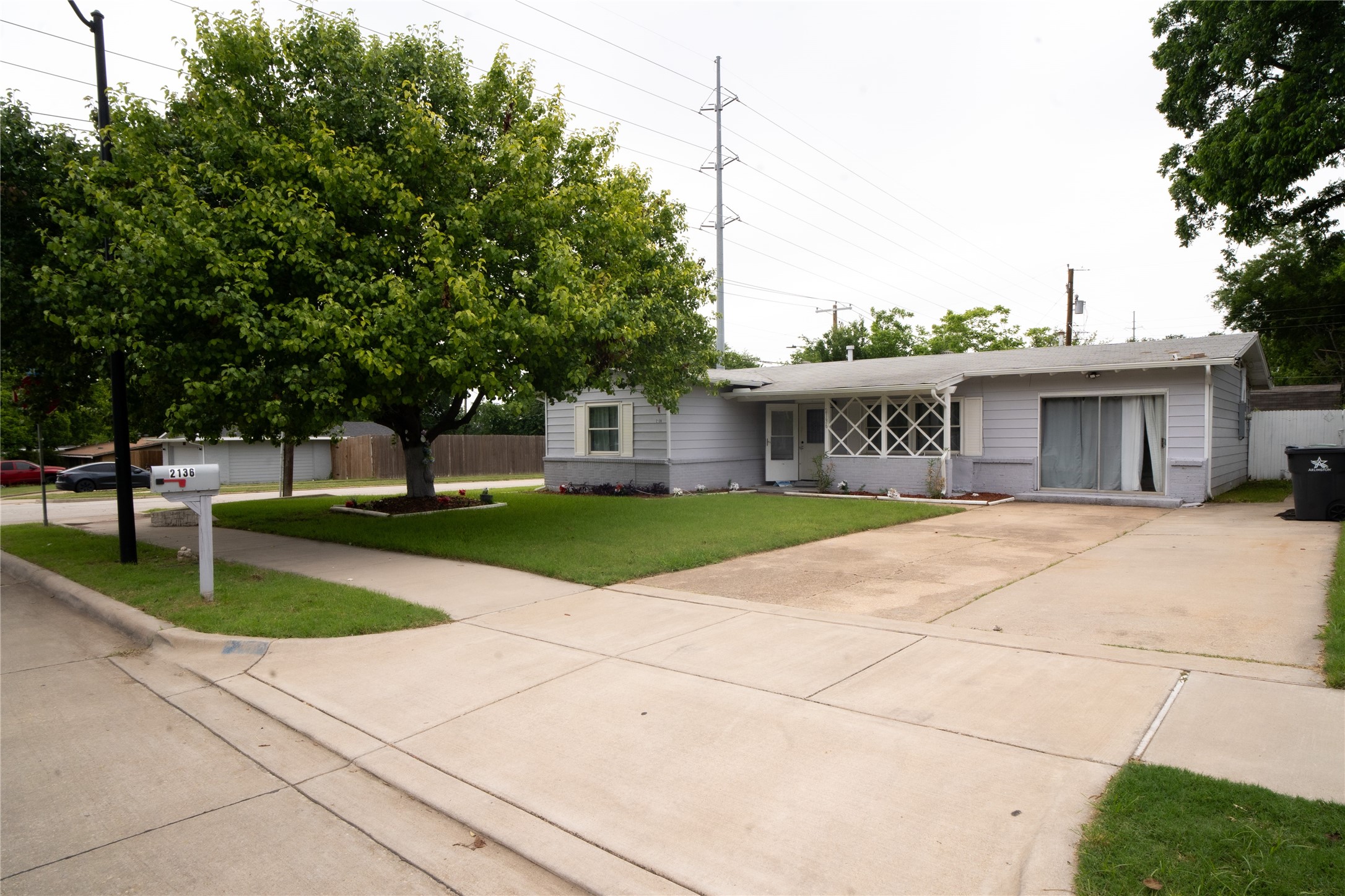2136 Ridgeway Street Arlington TX 76010