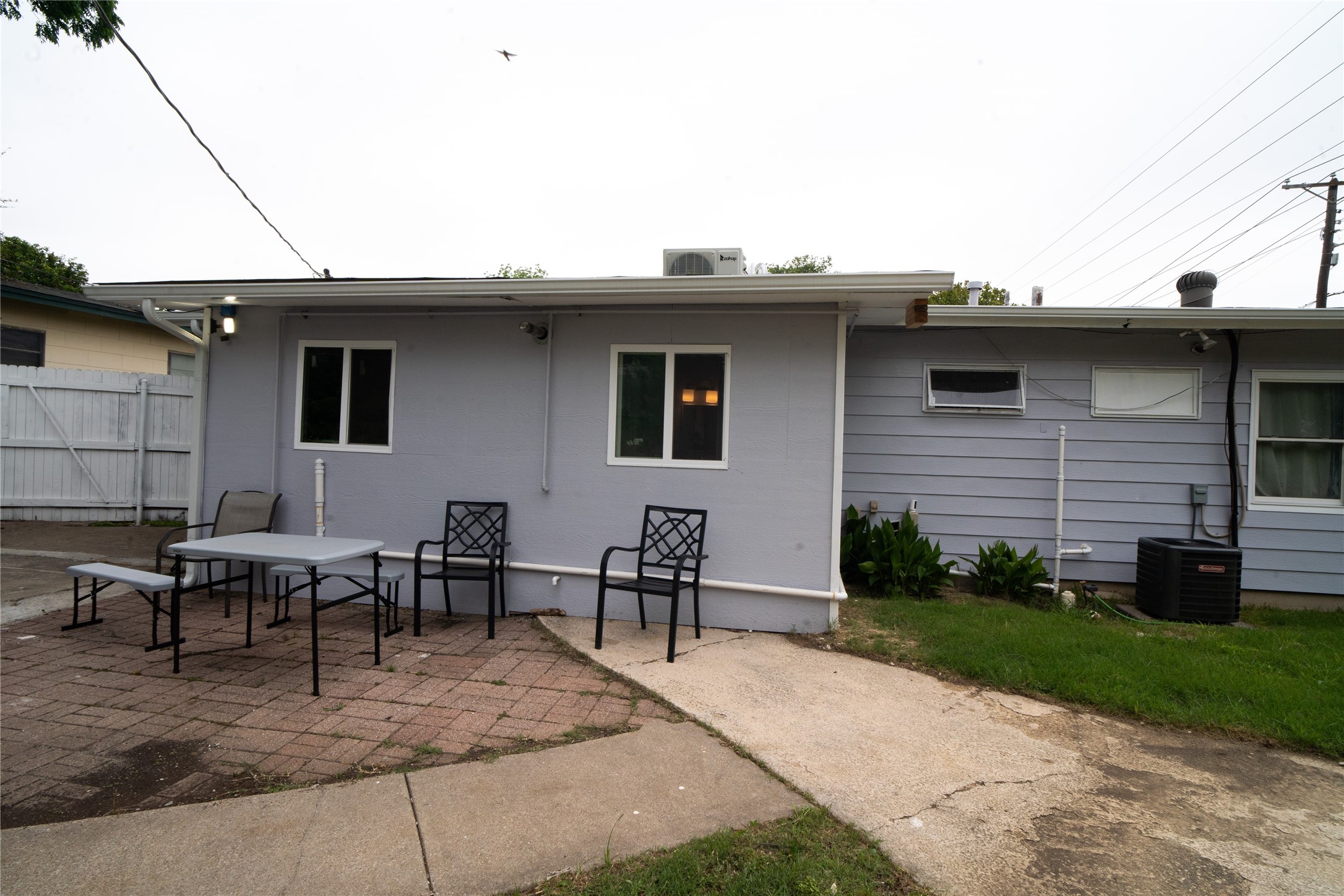 2136 Ridgeway Street Arlington TX 76010
