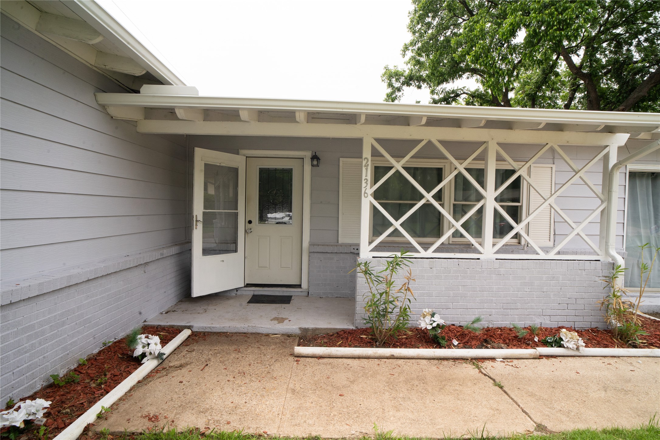 2136 Ridgeway Street Arlington TX 76010
