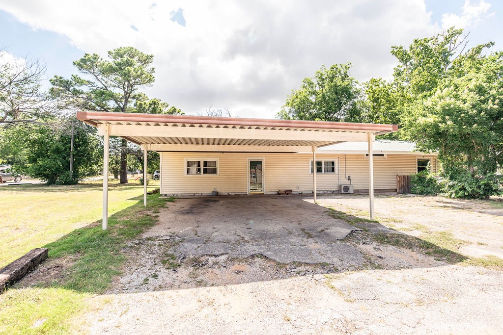 509 E Cedar Street Nocona TX 76255