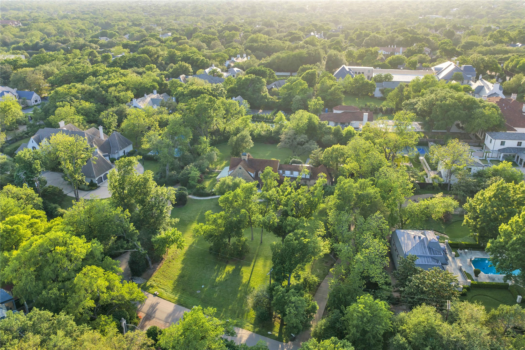 9333 Meadowbrook Drive Dallas TX 75220