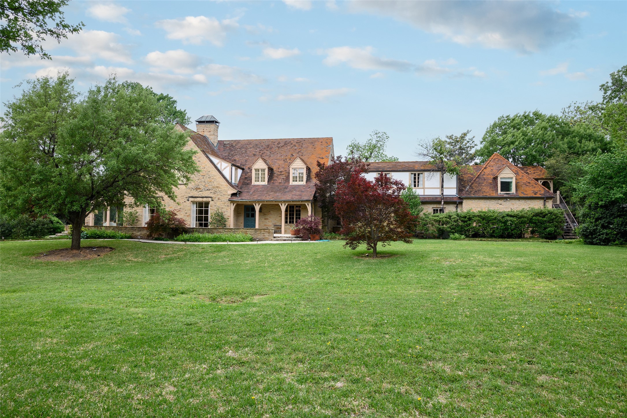 9333 Meadowbrook Drive Dallas TX 75220
