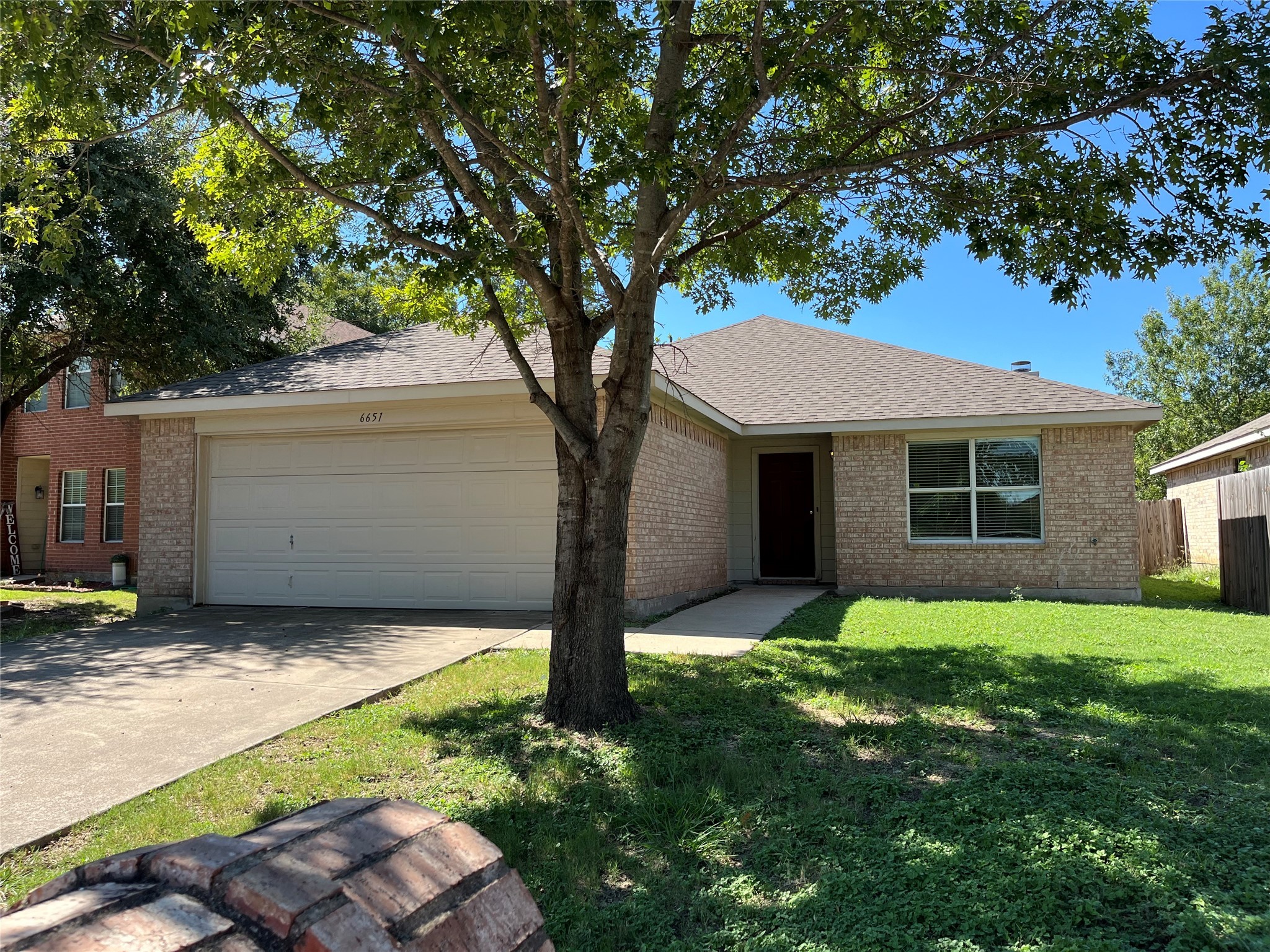 6651 Leaning Oaks Street Dallas TX 75241