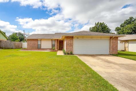 721 Thornwood Trail Grand Prairie TX 75052