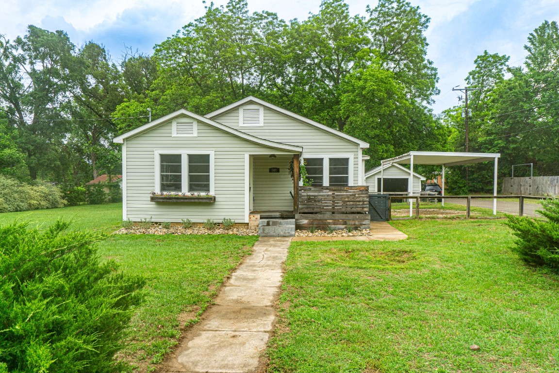 501 N College Street Lindale TX 75771