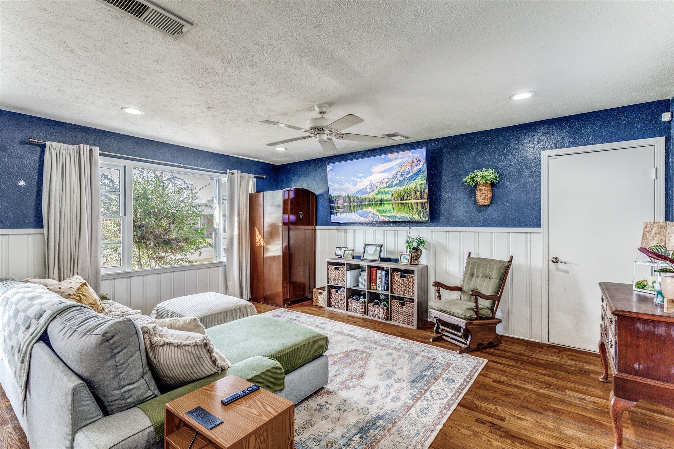 5716 Tracyne Drive Westworth Village TX 76114