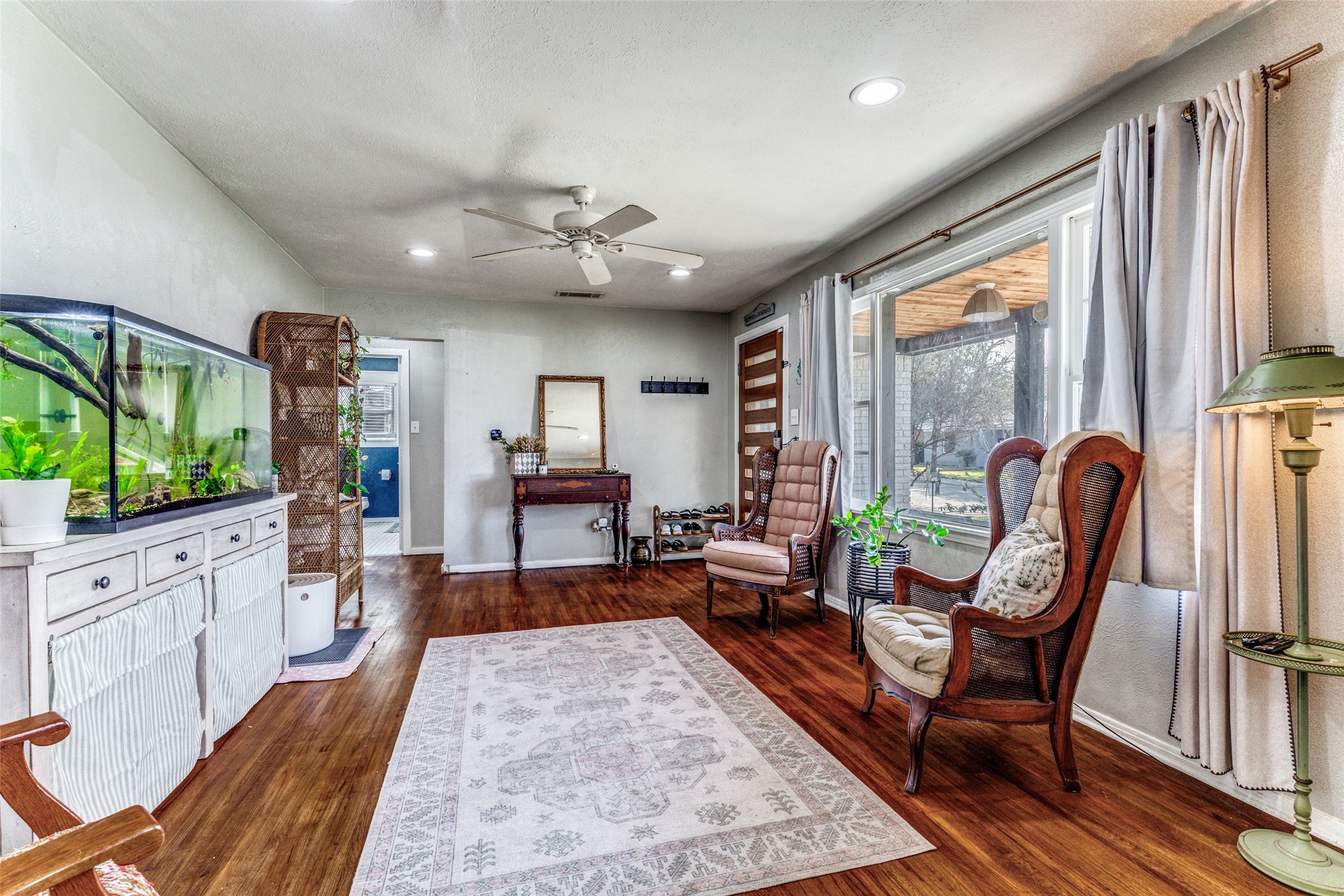 5716 Tracyne Drive Westworth Village TX 76114