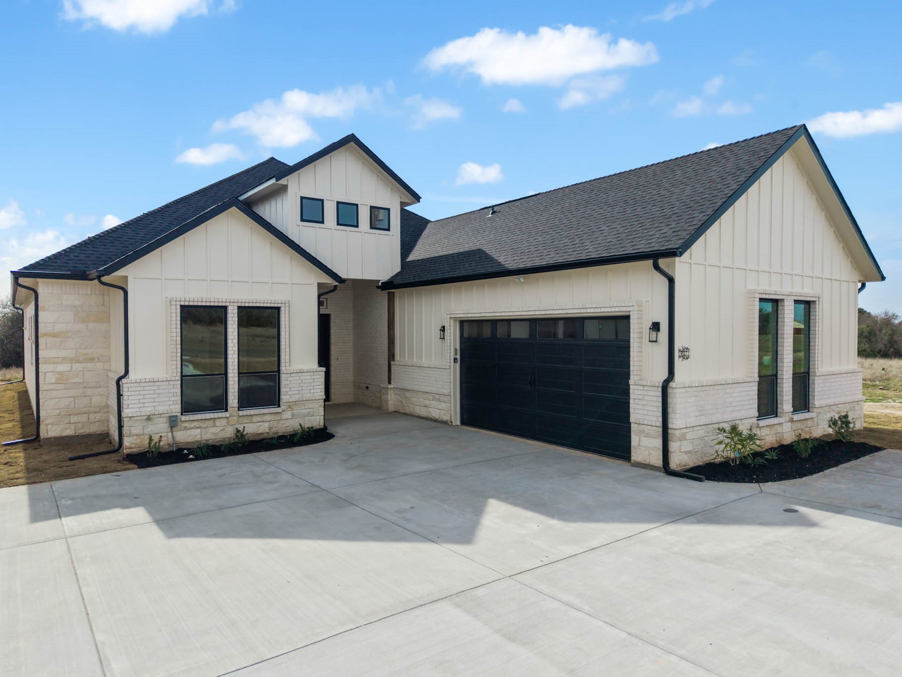 Whitney TX, 19071 White Bluff Drive