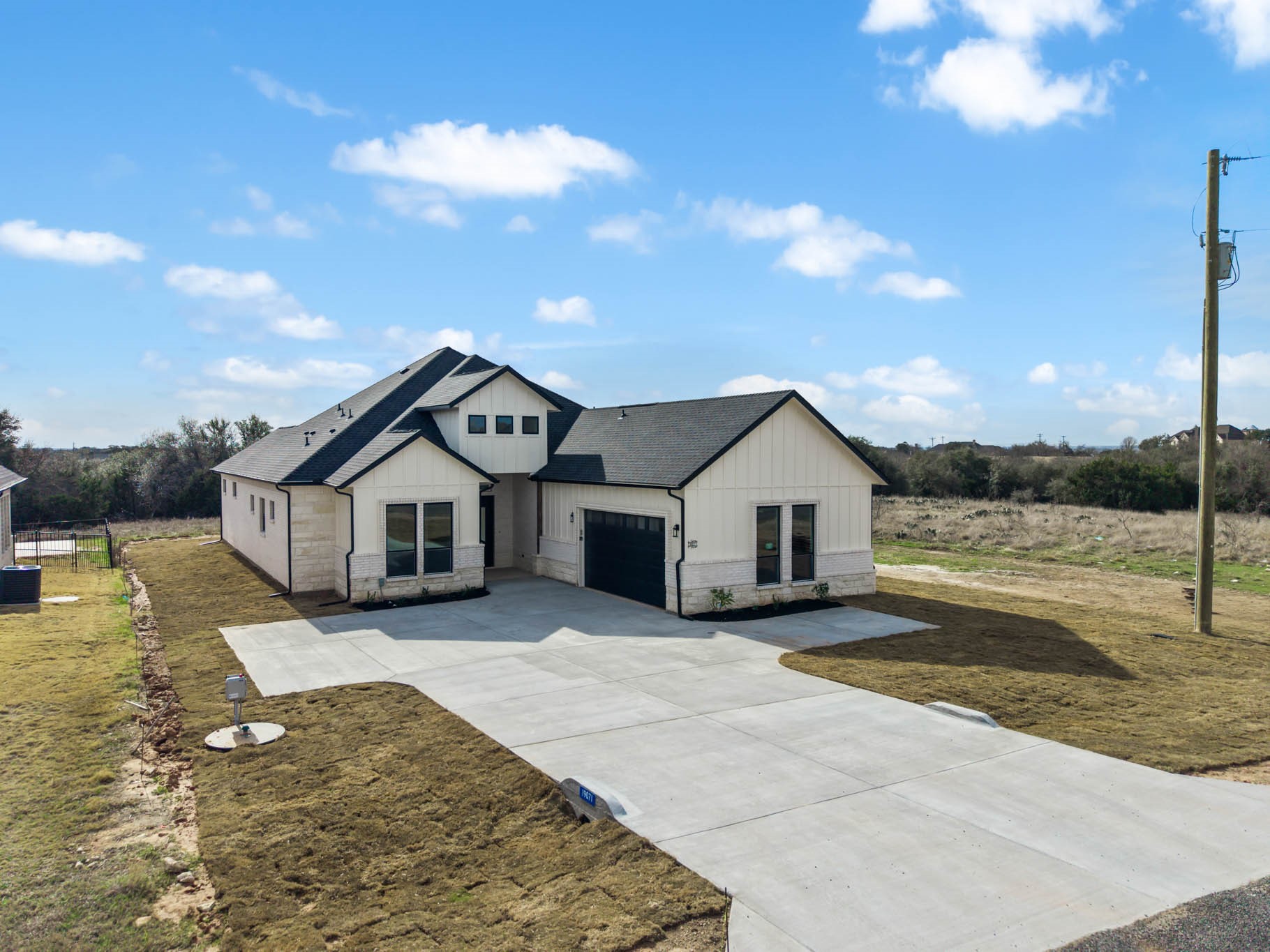 19071 White Bluff Drive Whitney TX 76692