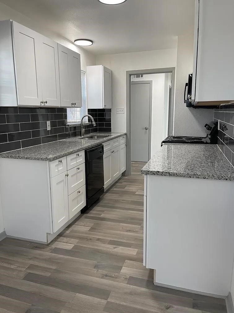 123 Vandenburg Denison TX 75020