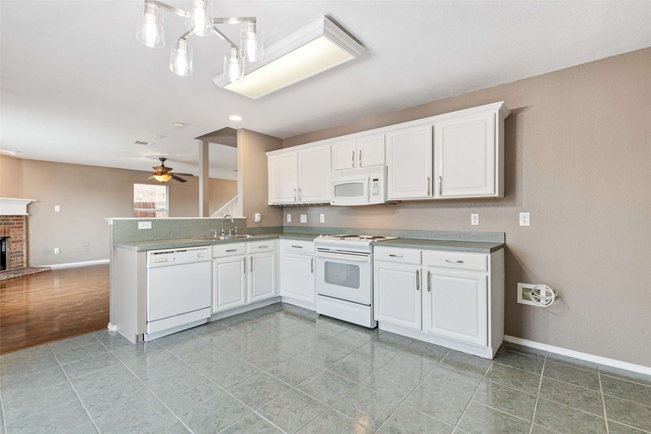 10757 Braemoor Drive Fort Worth TX 76052