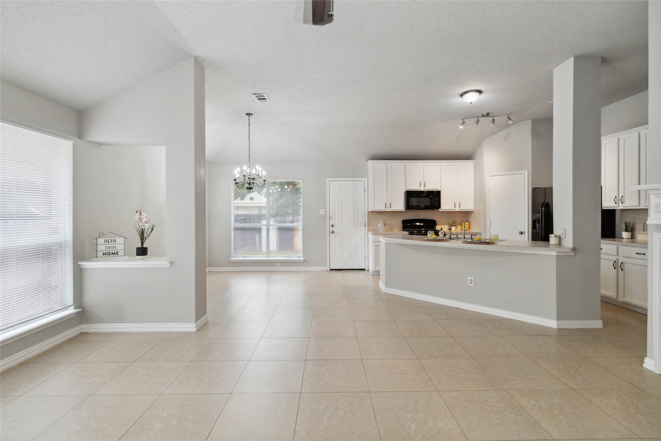 10900 Fawn Valley Drive Fort Worth TX 76140
