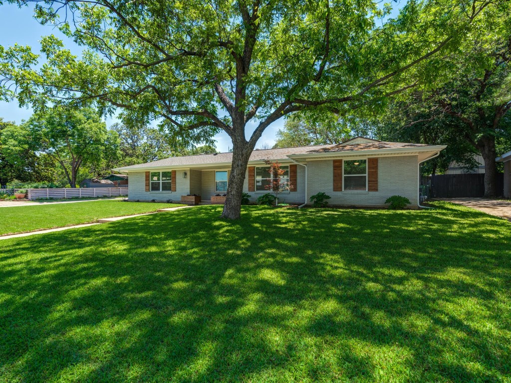 721 Hurstview Drive Hurst TX 76053