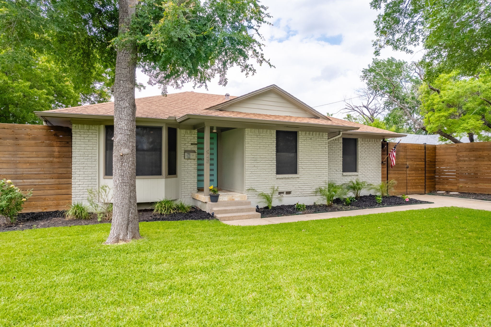 628 Nottingham Drive Richardson TX 75080