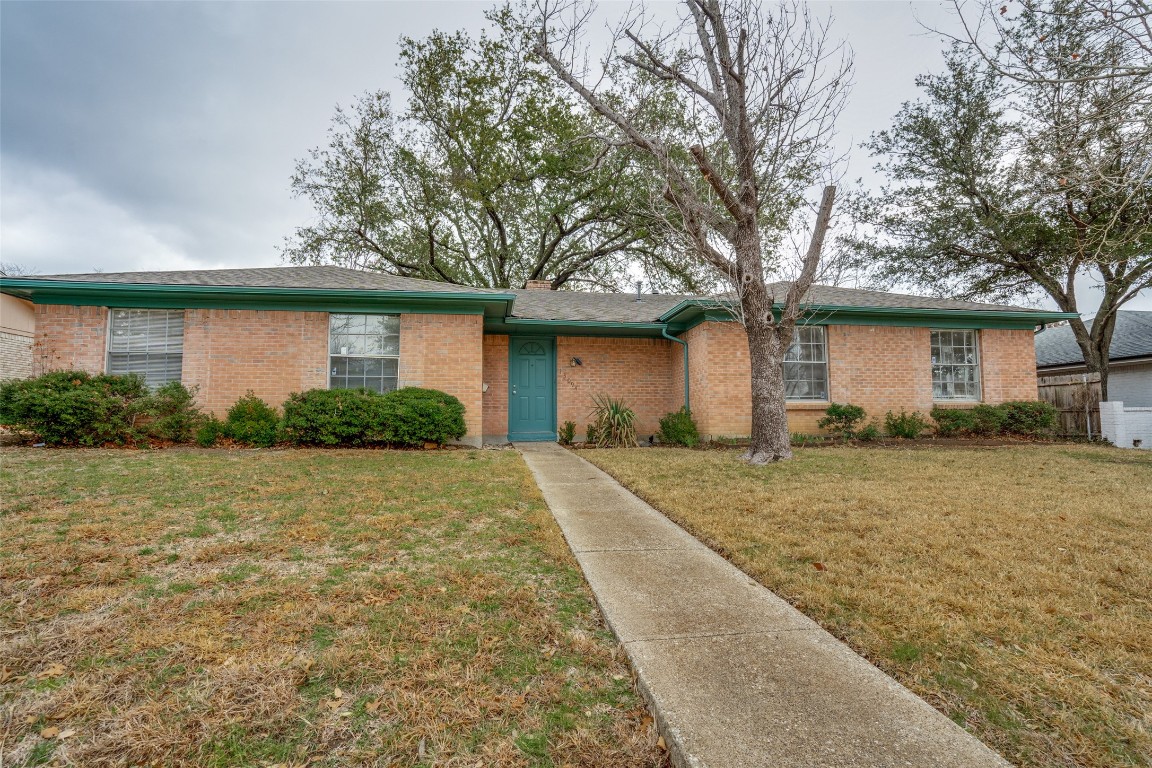 13094 Meandering Way Dallas TX 75240