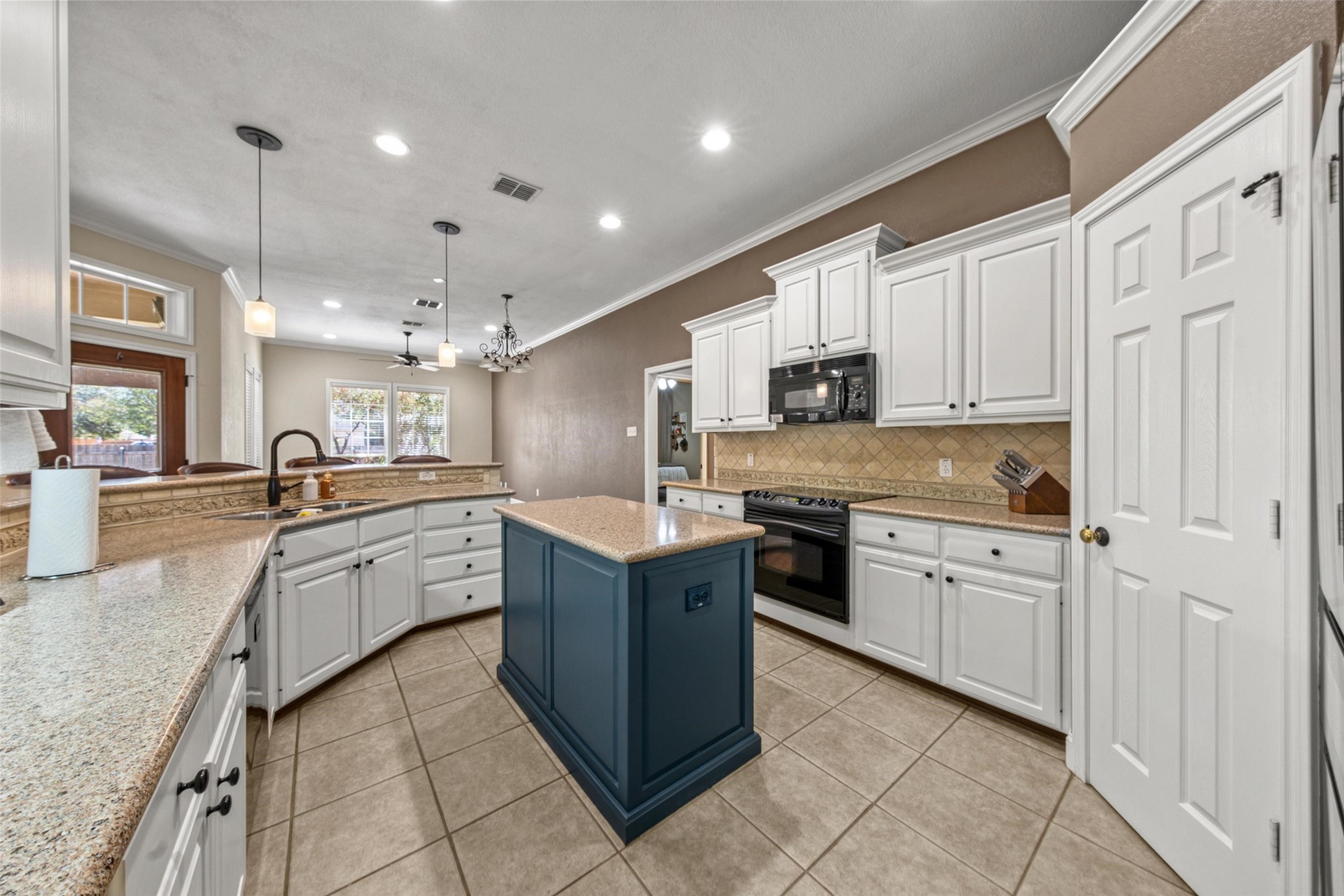 202 Daybreak Way Waco TX 76657