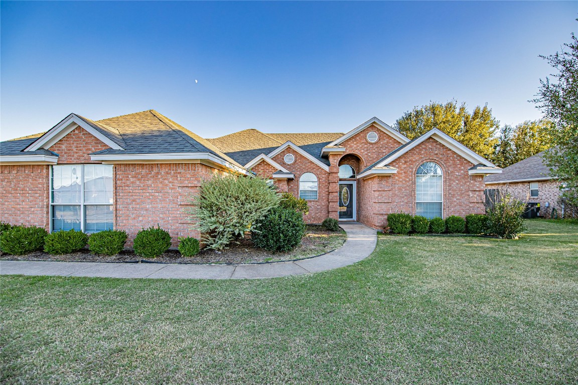 615 Parker Lane Granbury TX 76048