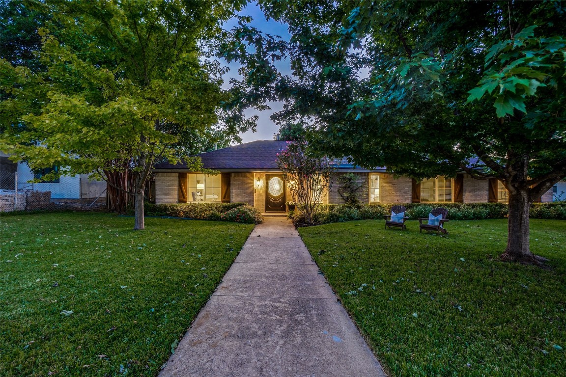 12119 Crestline Avenue Dallas TX 75244