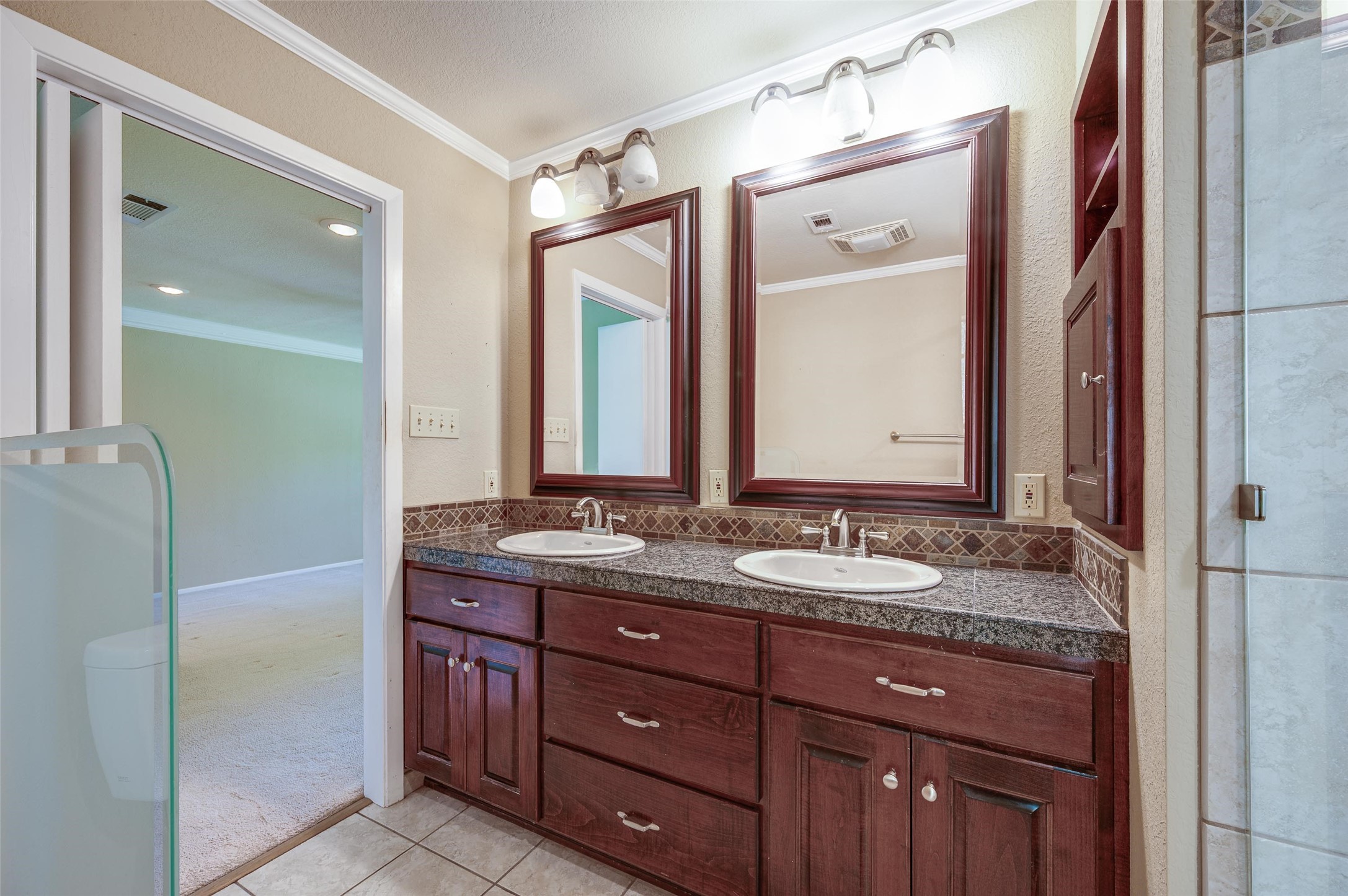 104 W Oak Valley Drive Colleyville TX 76034