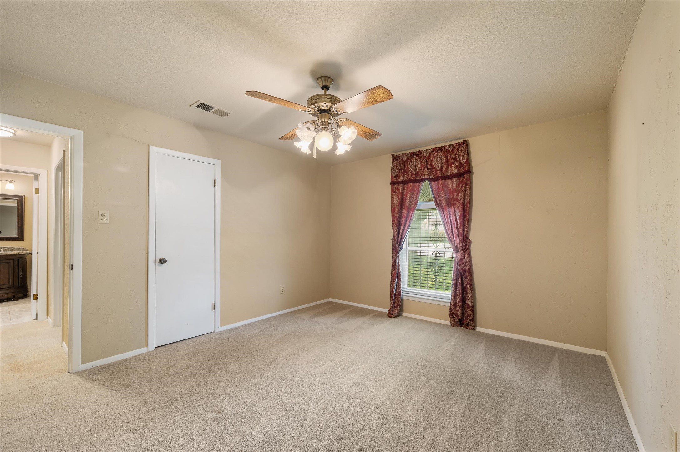 104 W Oak Valley Drive Colleyville TX 76034