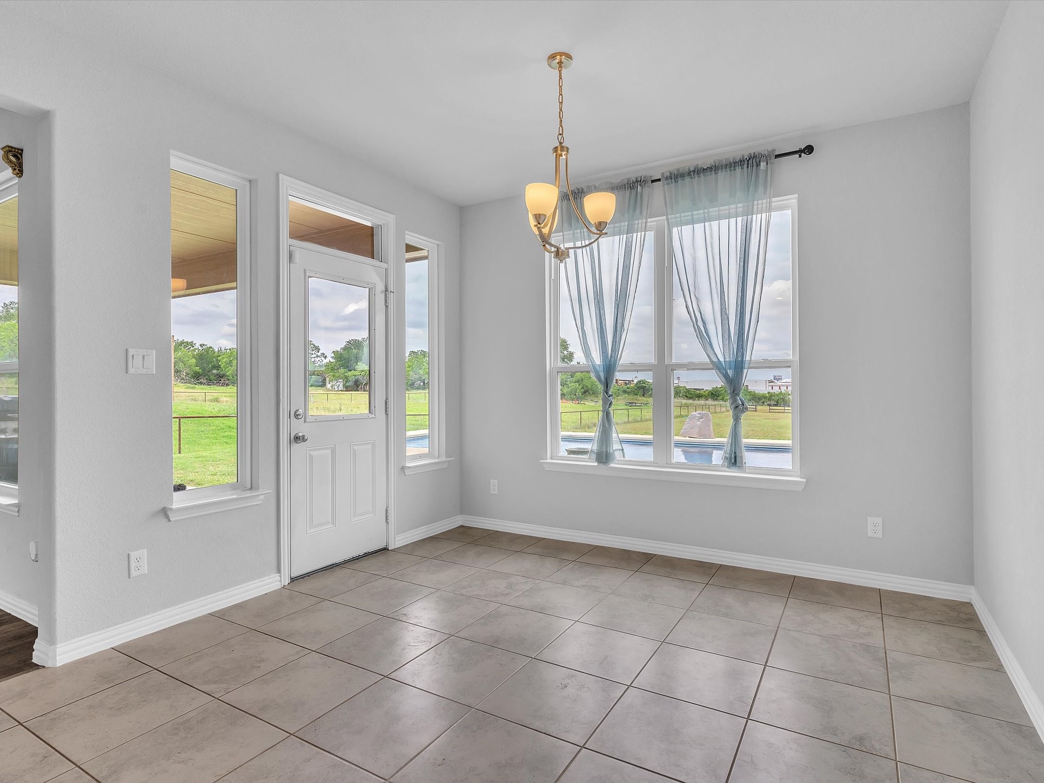 1013 Northern Oaks Court Springtown TX 76082