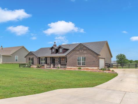 1013 Northern Oaks Court Springtown TX 76082
