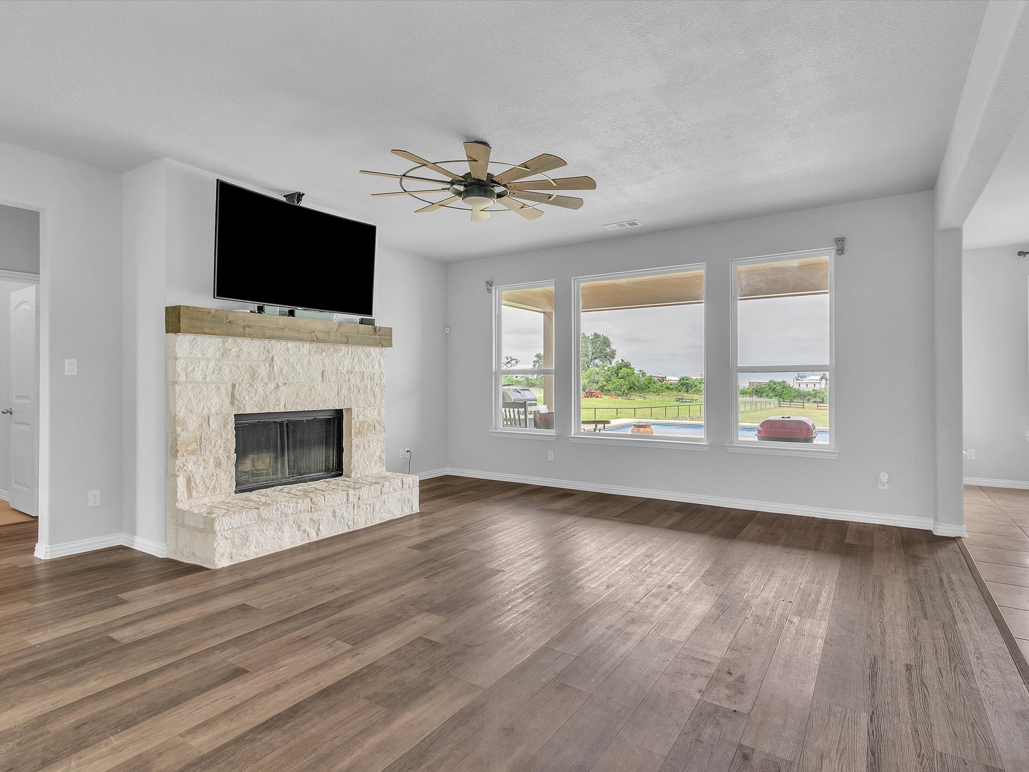1013 Northern Oaks Court Springtown TX 76082