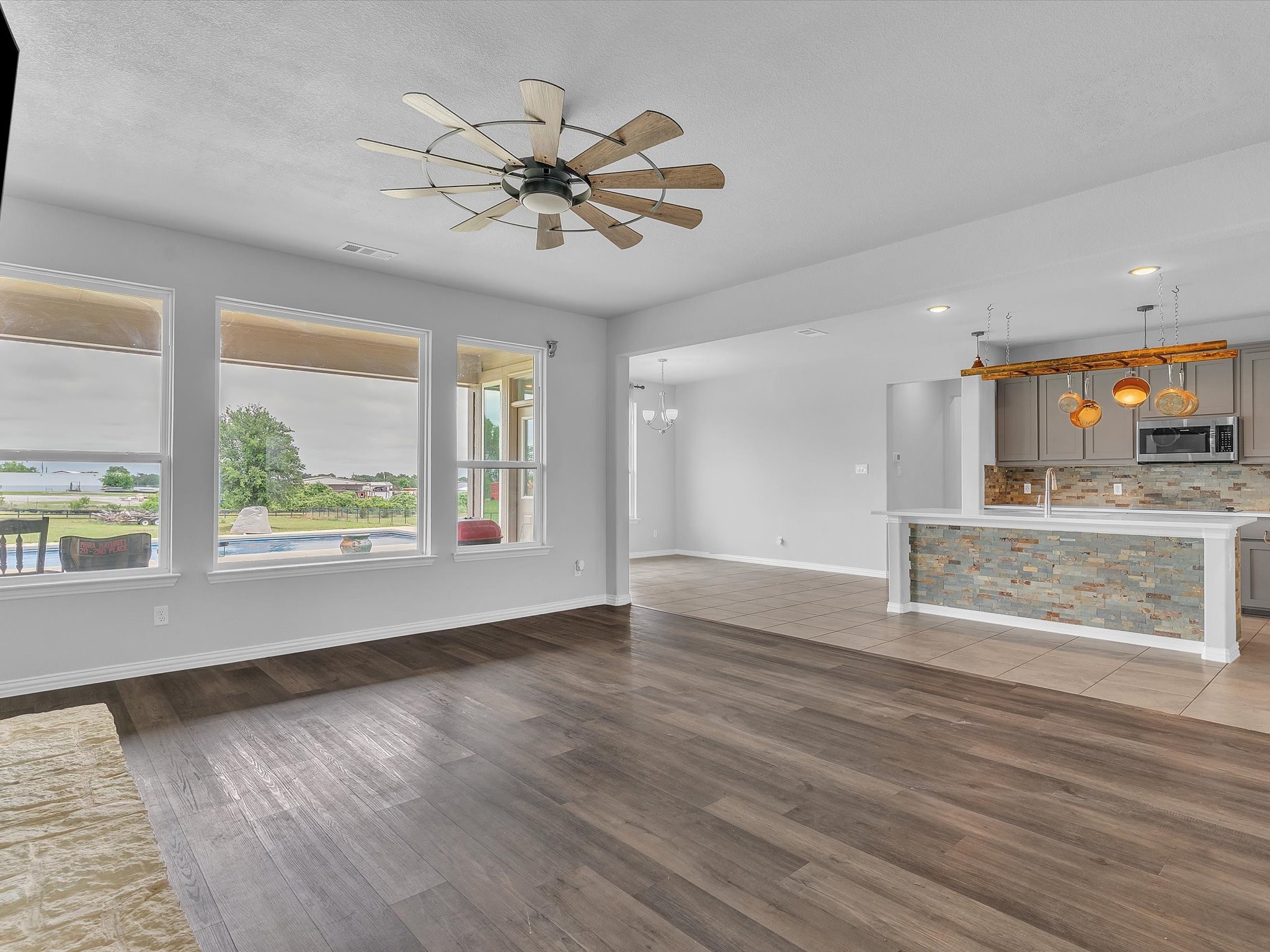 1013 Northern Oaks Court Springtown TX 76082