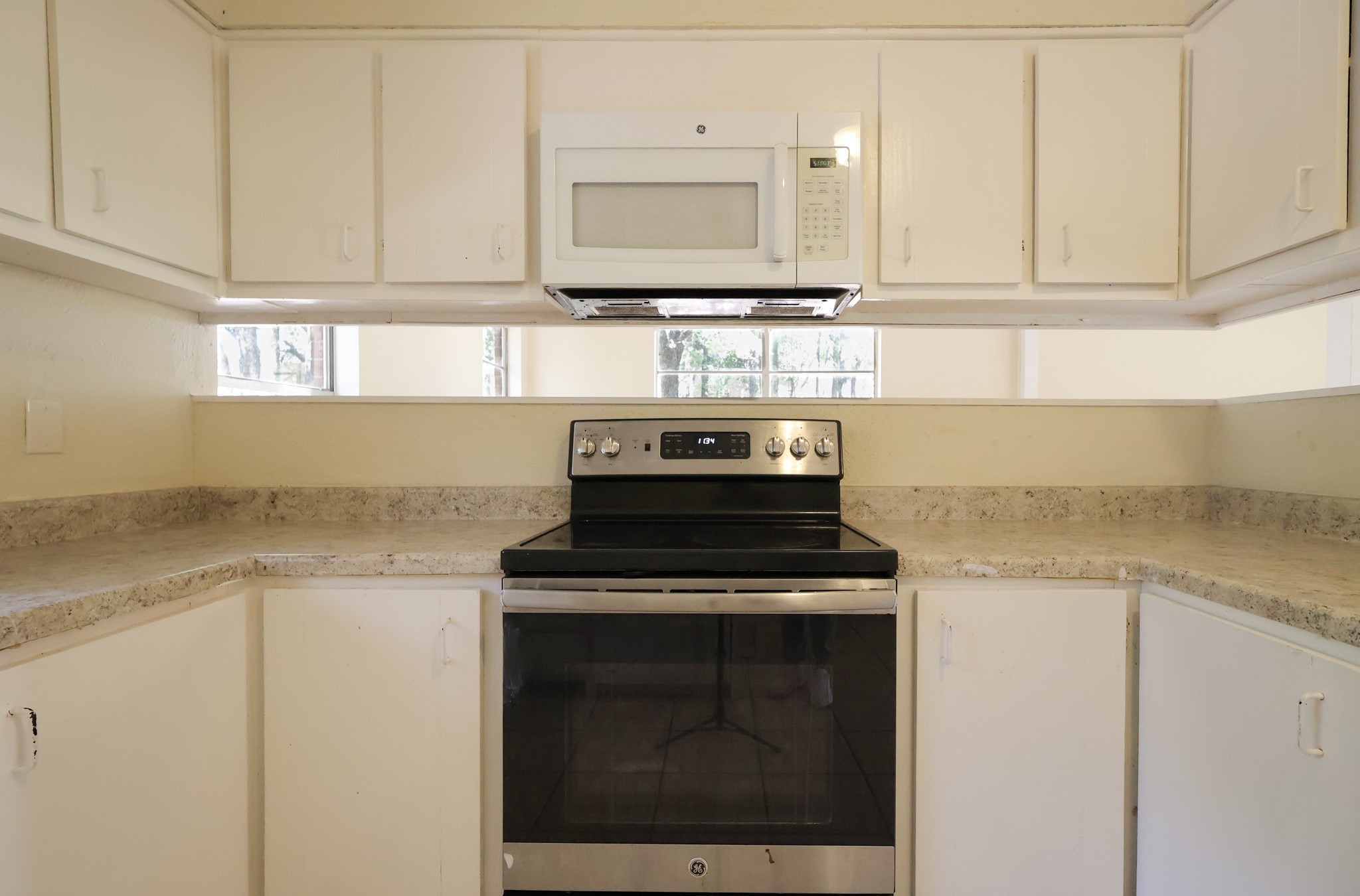 1203 E Apache Trail Granbury TX 76048