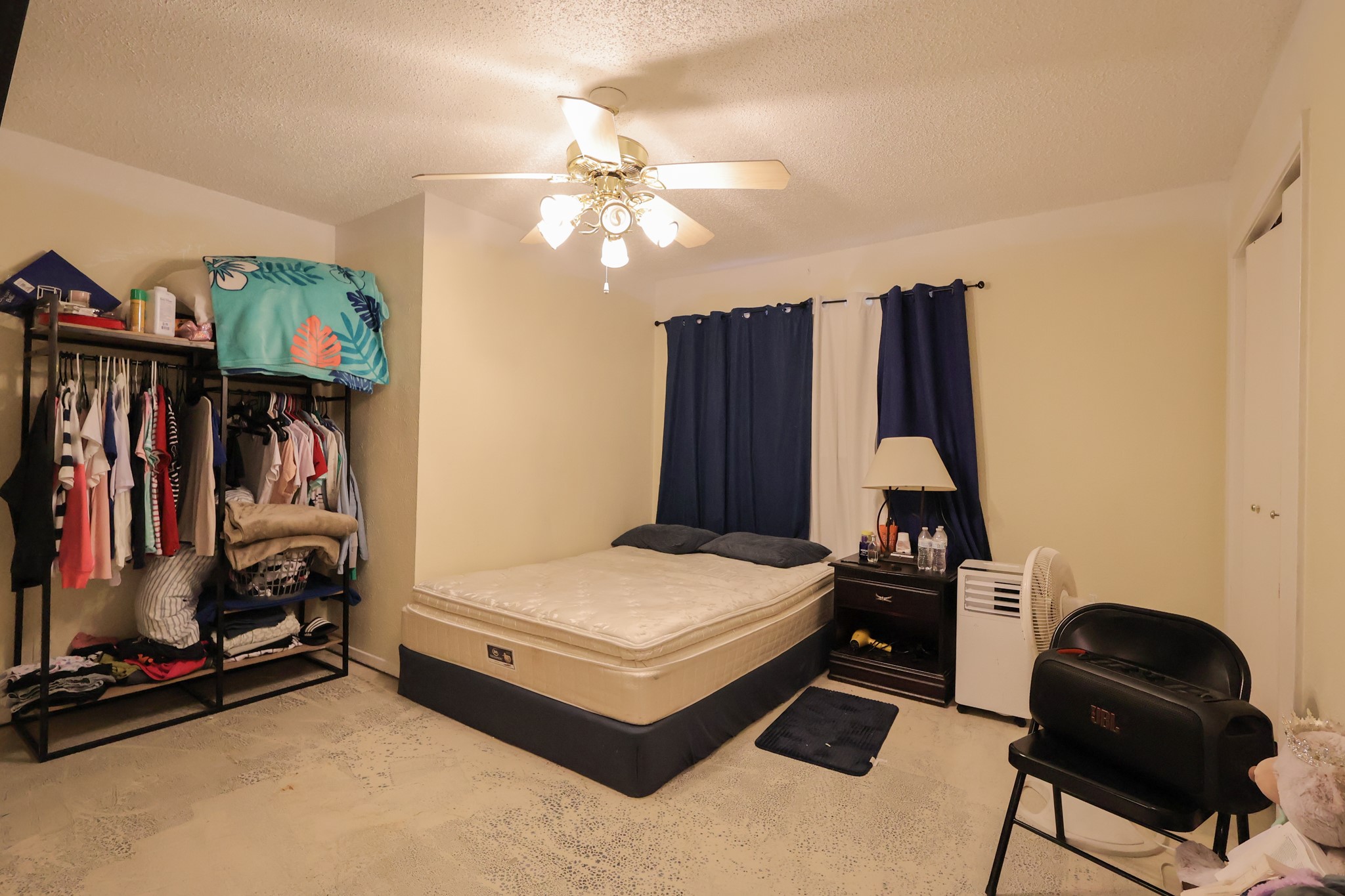 1203 E Apache Trail Granbury TX 76048
