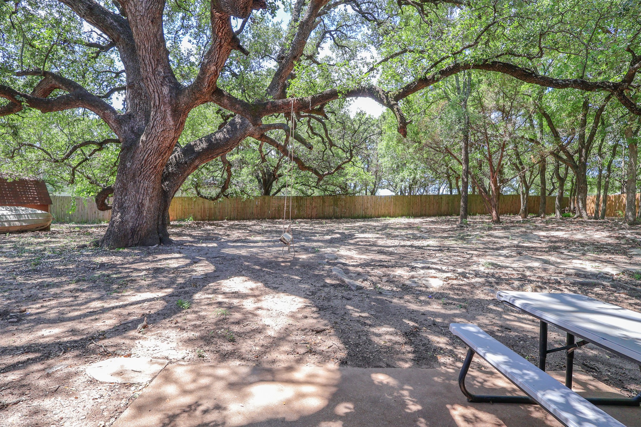 1203 E Apache Trail Granbury TX 76048