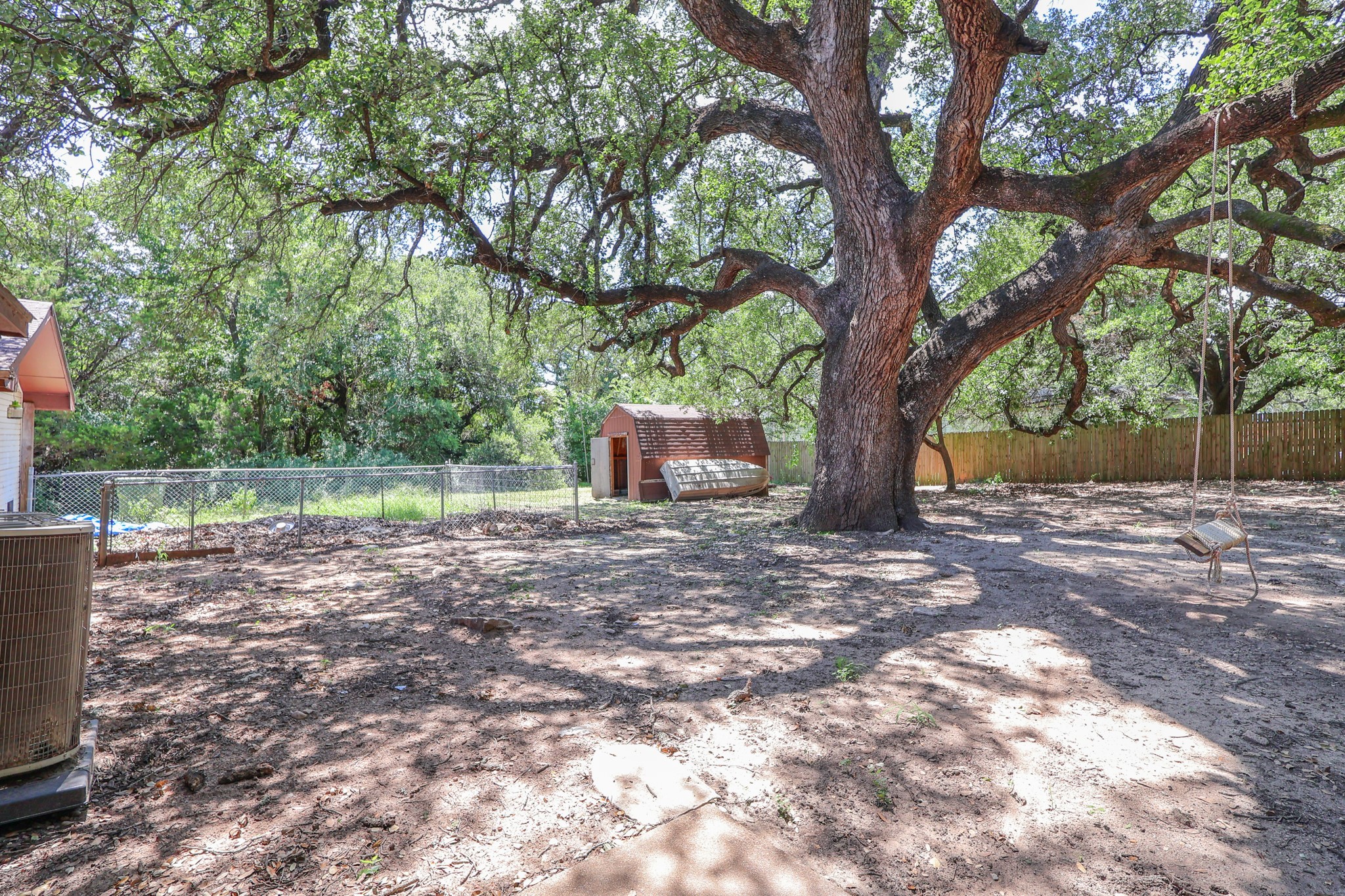 1203 E Apache Trail Granbury TX 76048