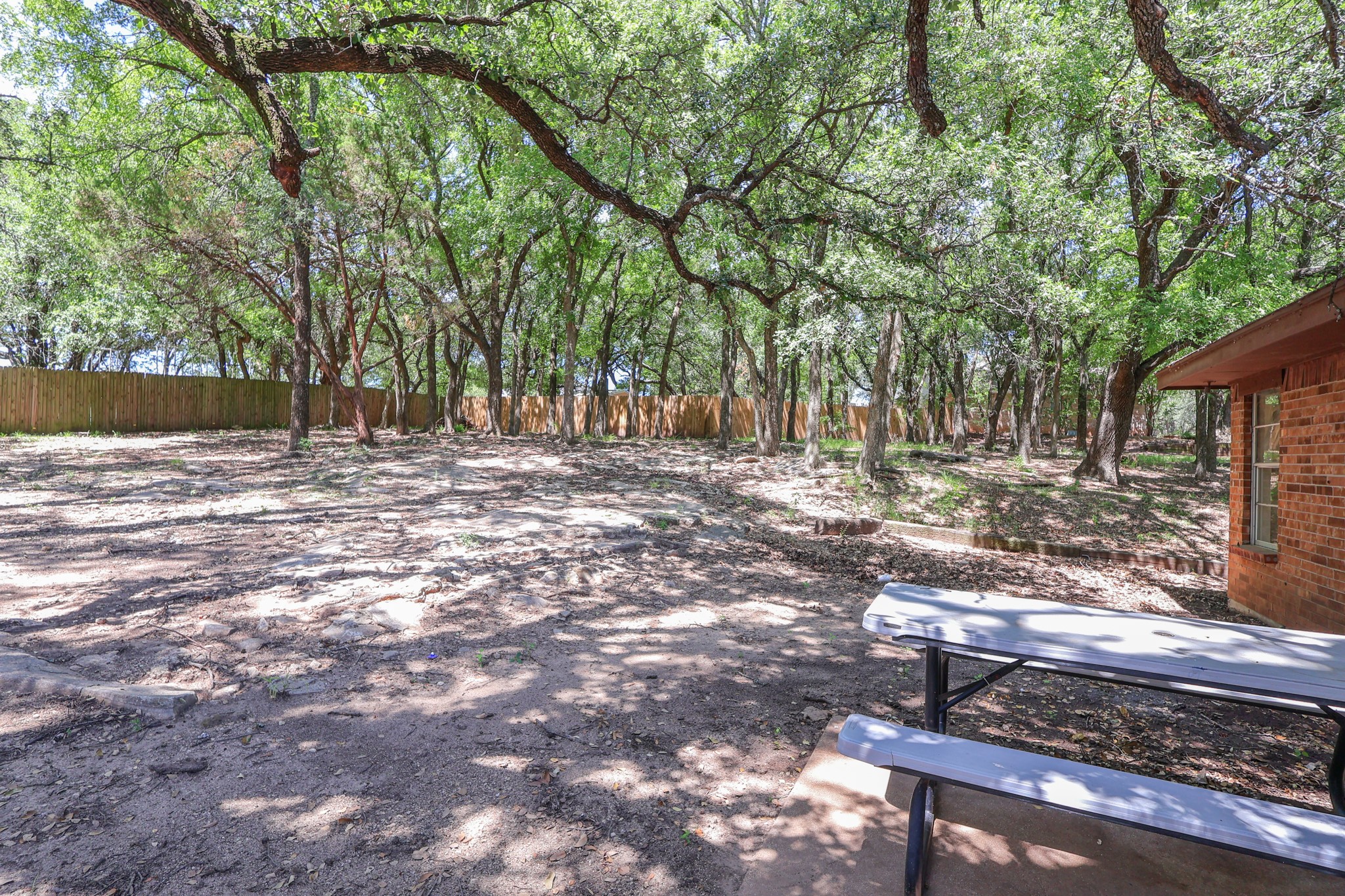 1203 E Apache Trail Granbury TX 76048